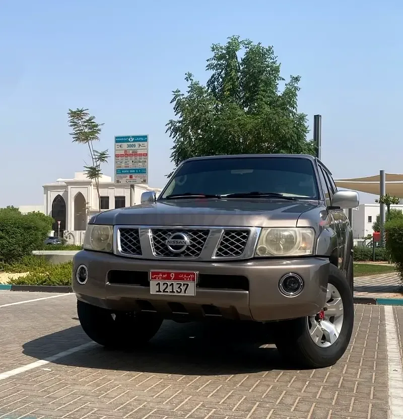 Nissan Patrol 4.8 Tiptronic (245 hp)