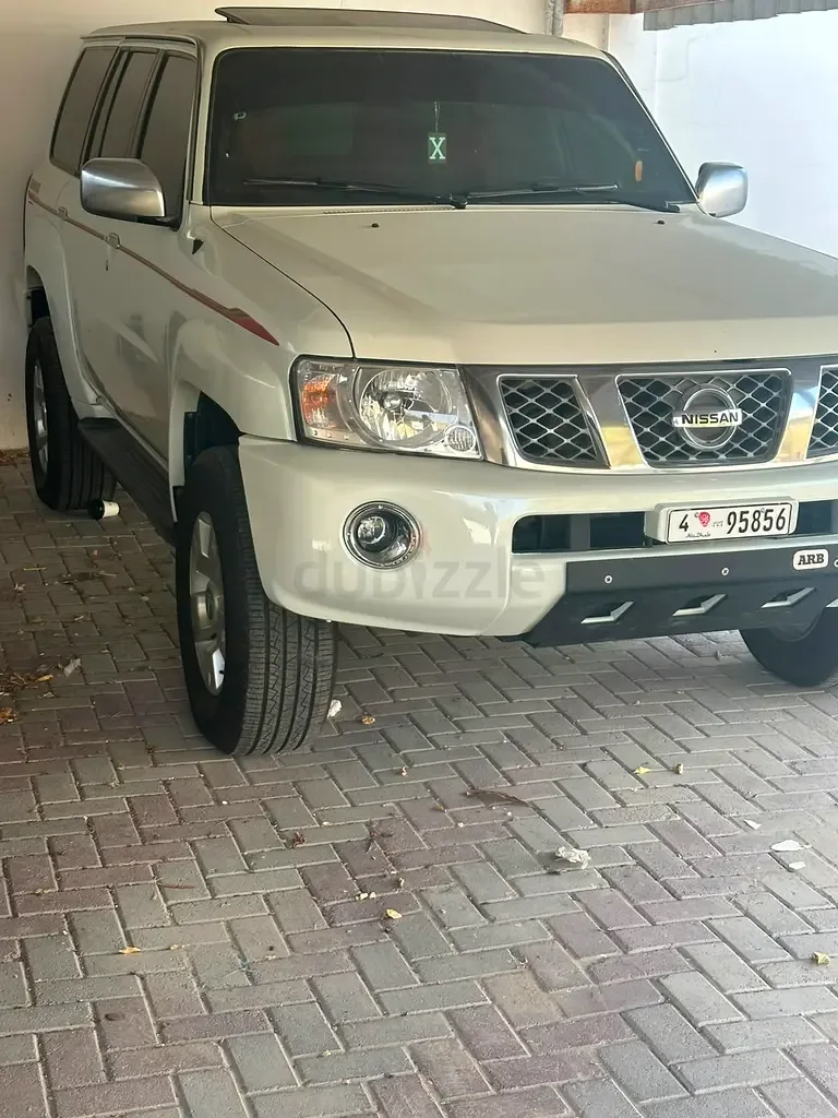 Nissan Patrol 4.8 Tiptronic (245 hp)