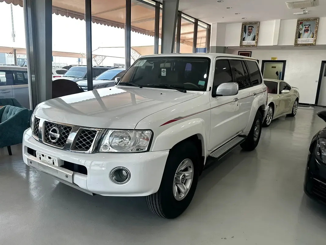 Nissan Patrol 4.8 Tiptronic (245 hp)