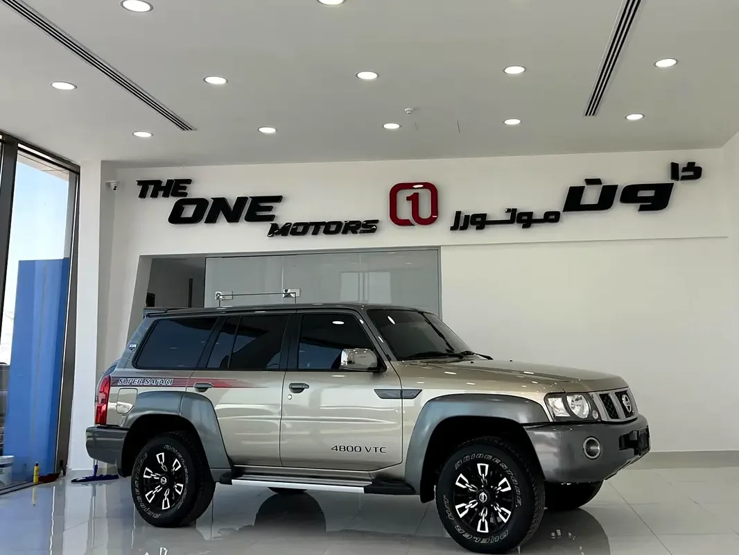 Nissan Patrol 4.8 Tiptronic (245 hp)