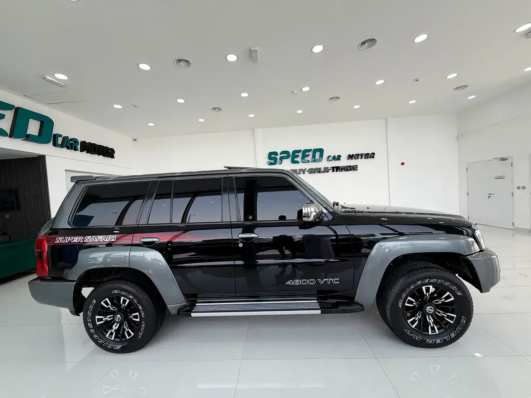 Nissan Patrol 4.8 Tiptronic (245 حصان) - 5