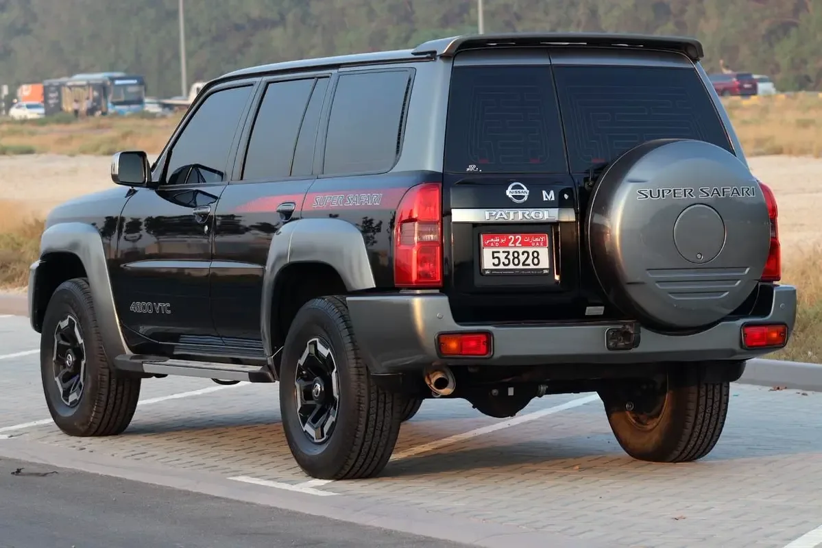 Nissan Patrol 4.8 Tiptronic (245 حصان) - 4