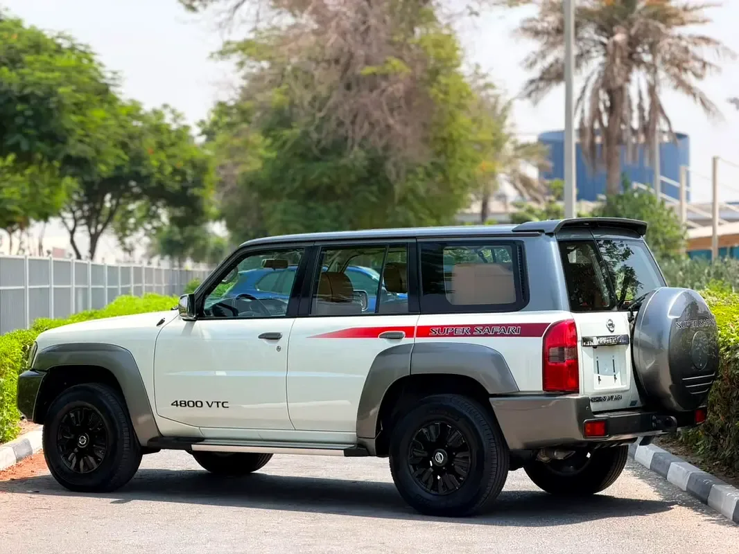 Nissan Patrol 4.8 Tiptronic (245 hp) - 2