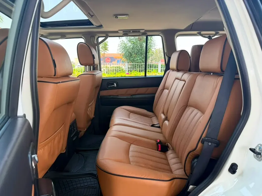 Nissan Patrol 4.8 Tiptronic (245 hp) - 8