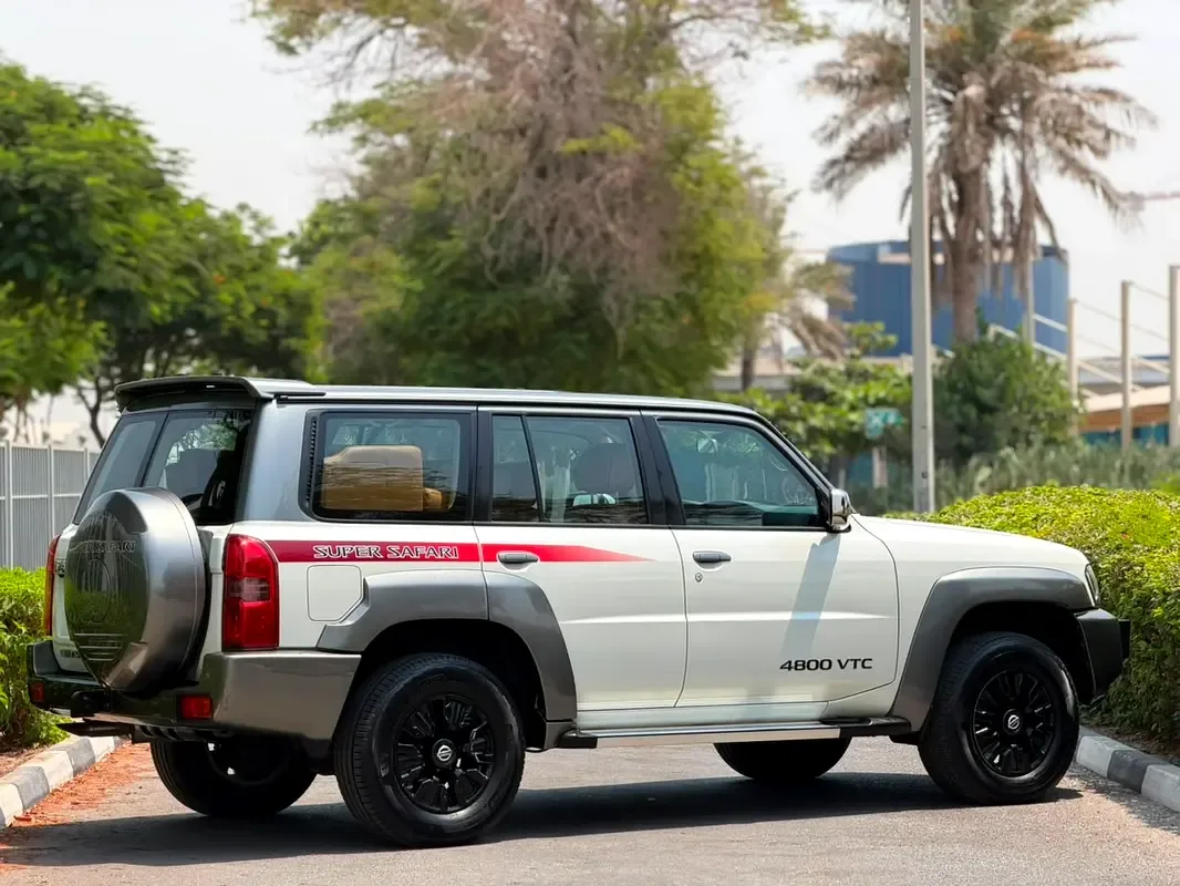 Nissan Patrol 4.8 Tiptronic (245 hp) - 6