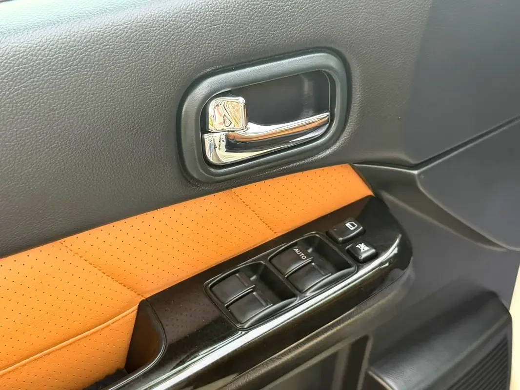 Nissan Patrol 4.8 Tiptronic (245 hp) - 10