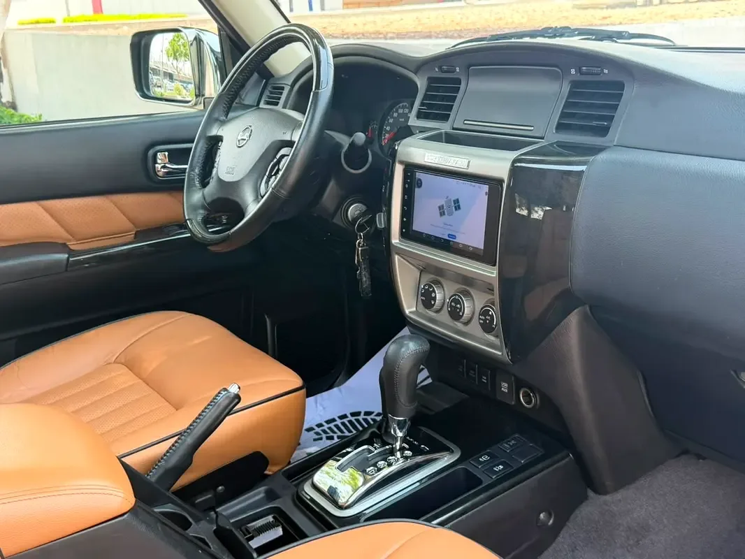Nissan Patrol 4.8 Tiptronic (245 hp) - 14