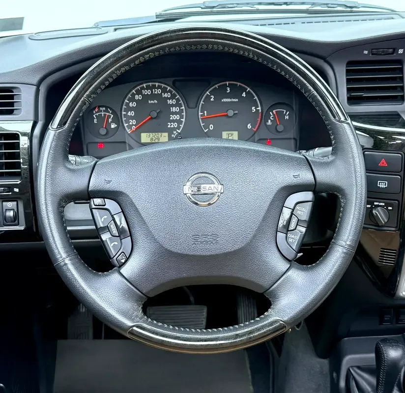 Nissan Patrol 4.8 Tiptronic (245 حصان) - 7