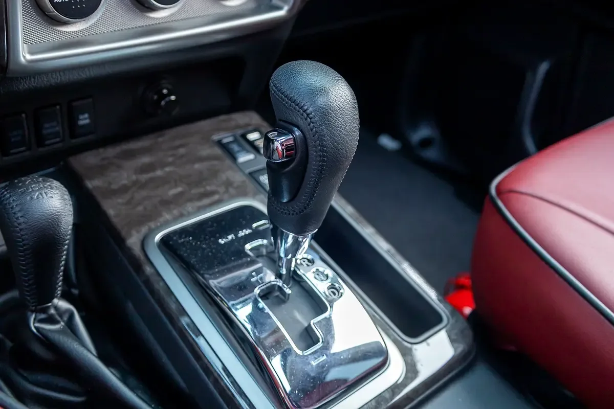 Nissan Patrol 4.8 Tiptronic (245 hp) - 20