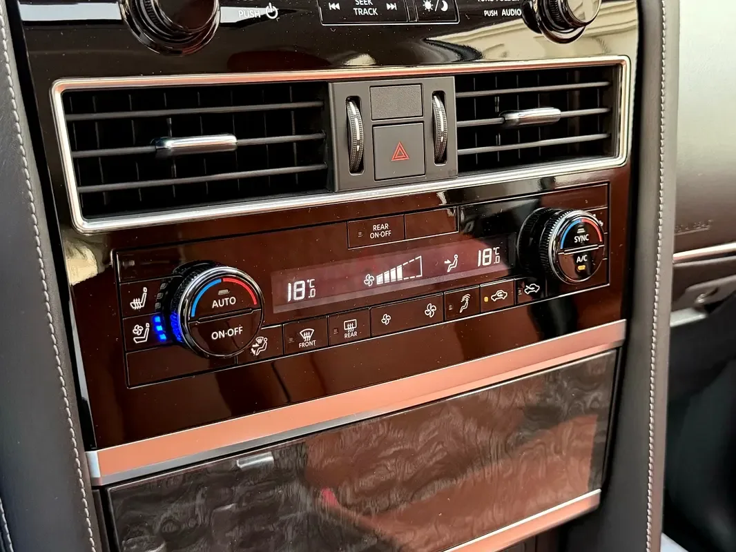 Nissan Patrol 4.8 Tiptronic (245 hp) - 17