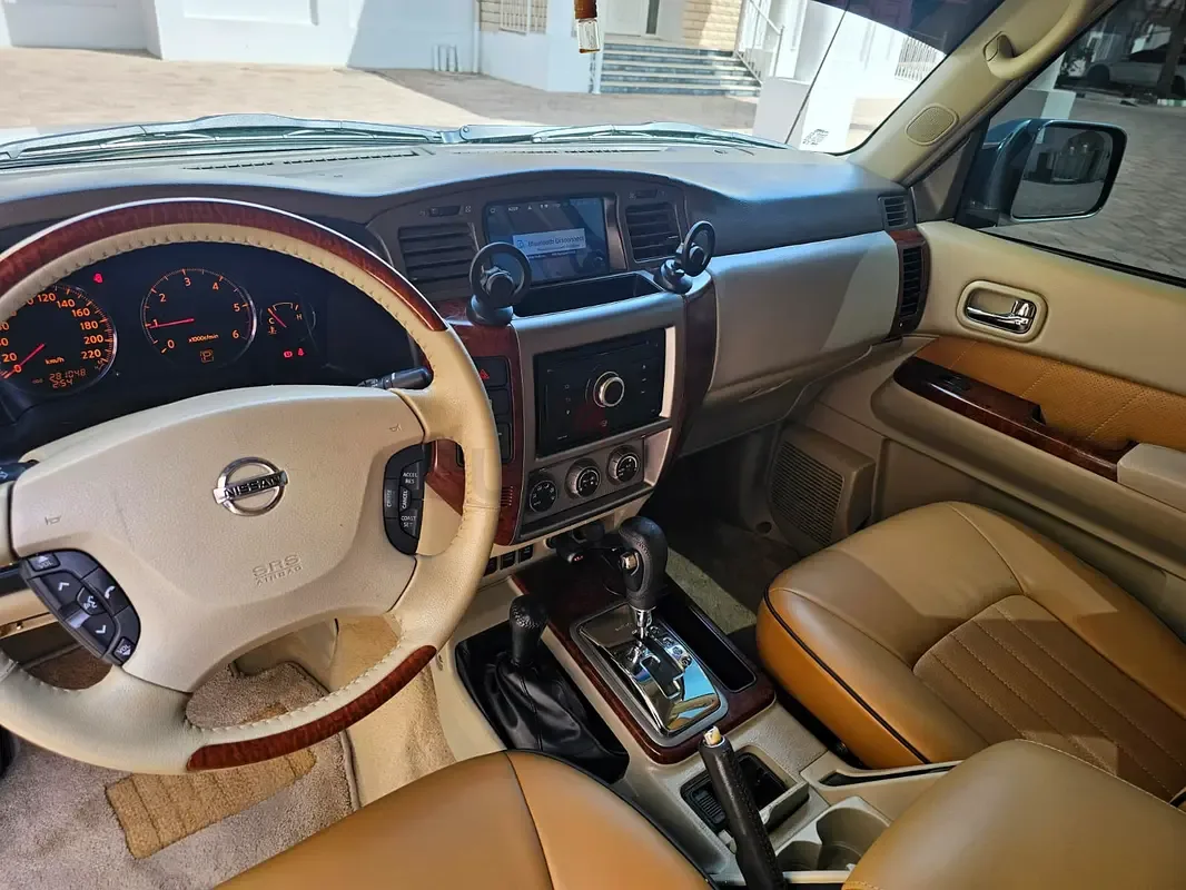 Nissan Patrol 4.8 Tiptronic (245 hp) - 12