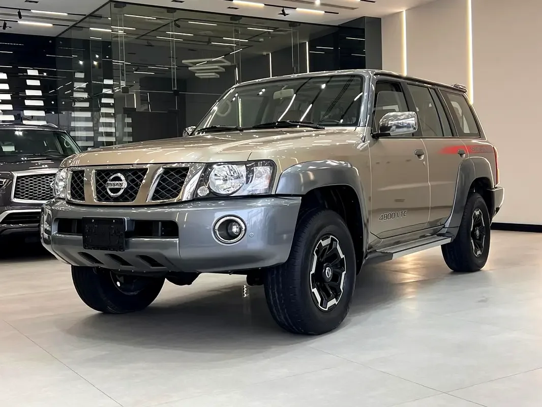 Nissan Patrol 4.8 Tiptronic (245 hp) - 2