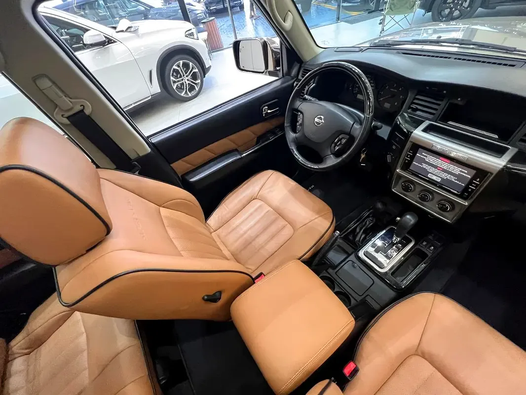 Nissan Patrol 4.8 Tiptronic (245 hp) - 11