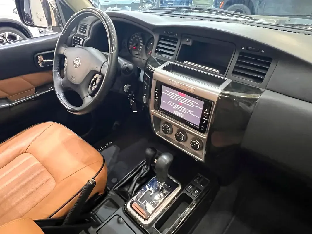 Nissan Patrol 4.8 Tiptronic (245 hp) - 12