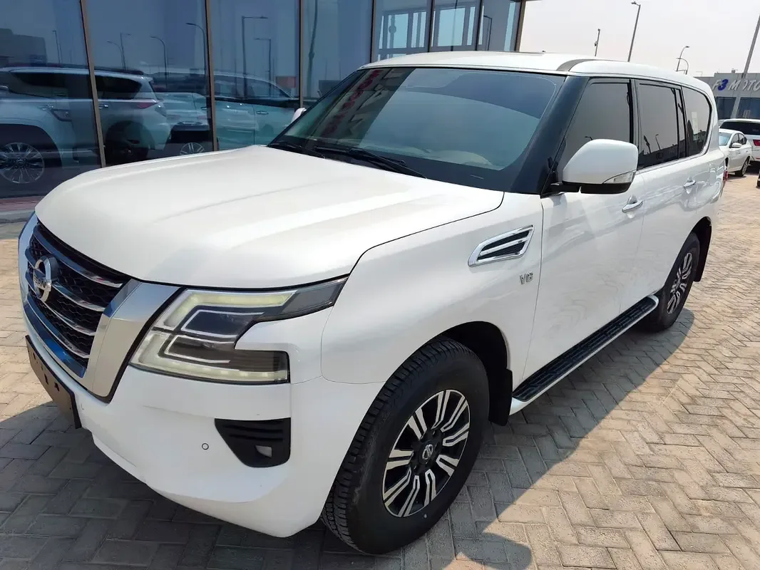Nissan Patrol 5.6 (405 hp) Automatic transmission