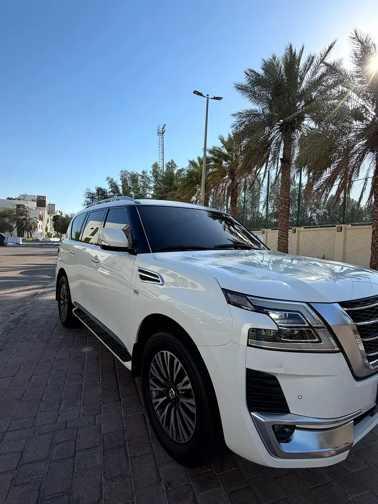 Nissan Patrol 5.6 (405 hp) Automatic transmission