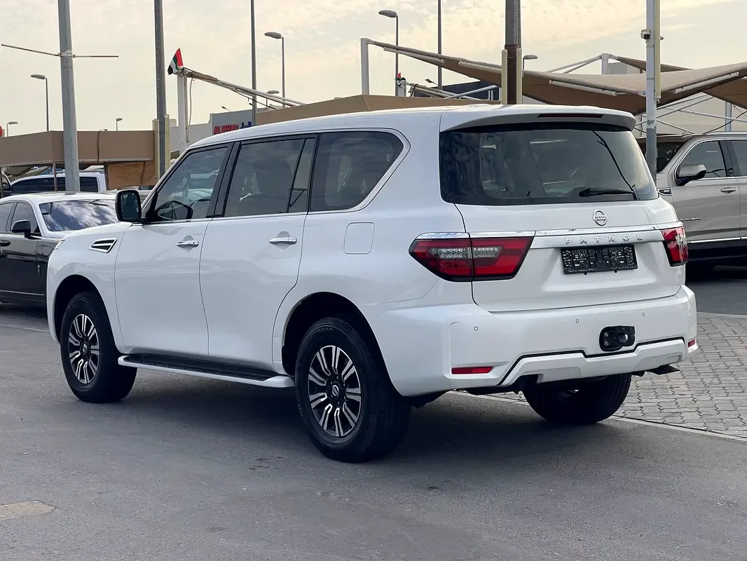 Nissan Patrol 5.6 (405 hp) Automatic transmission - 4