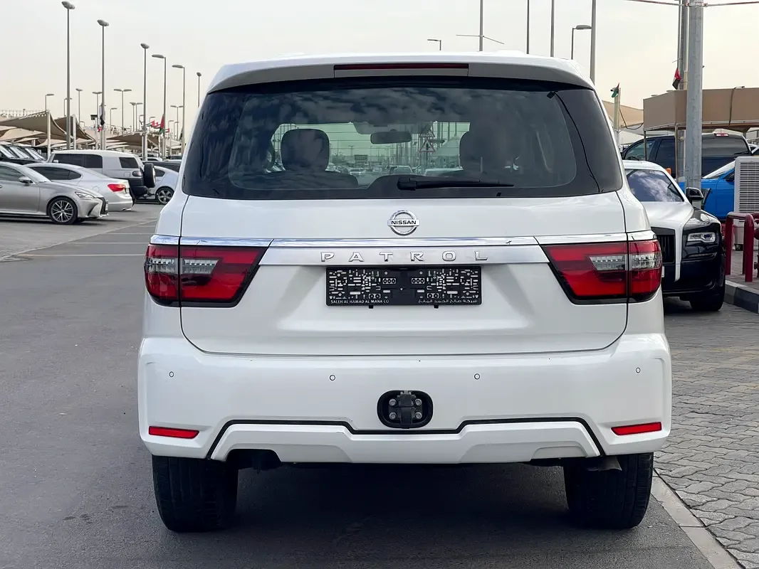 Nissan Patrol 5.6 (405 hp) Automatic transmission - 5