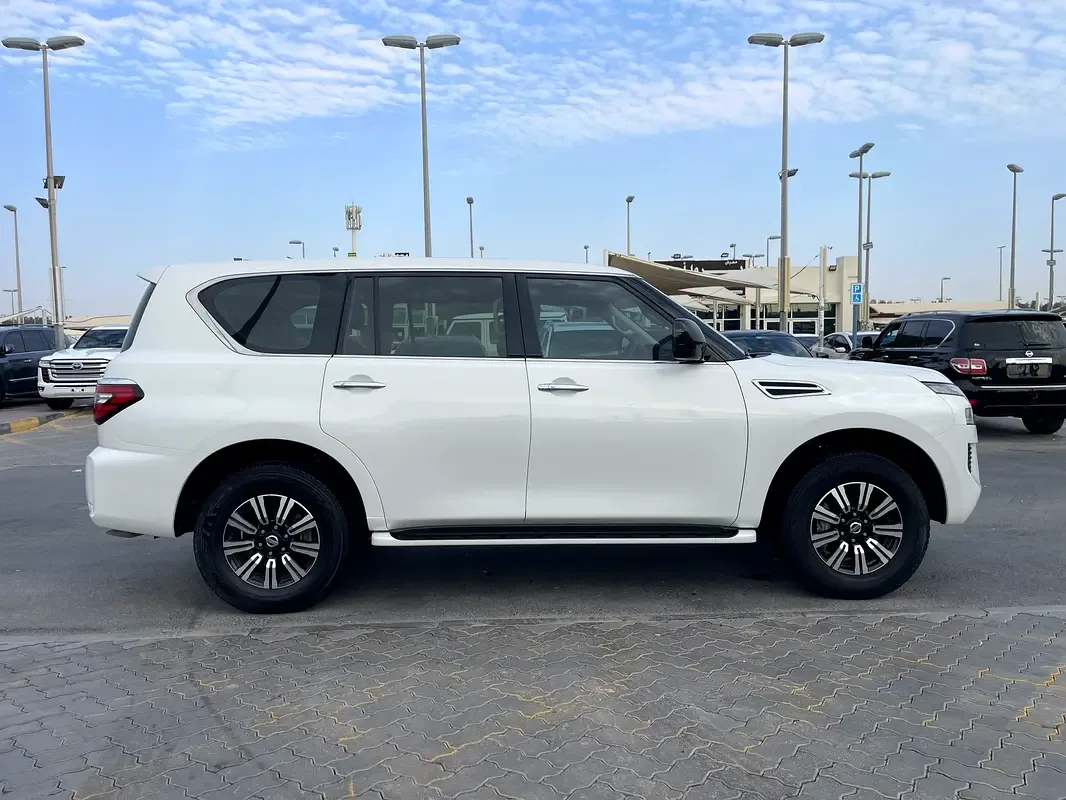 Nissan Patrol 5.6 (405 hp) Automatic transmission - 7