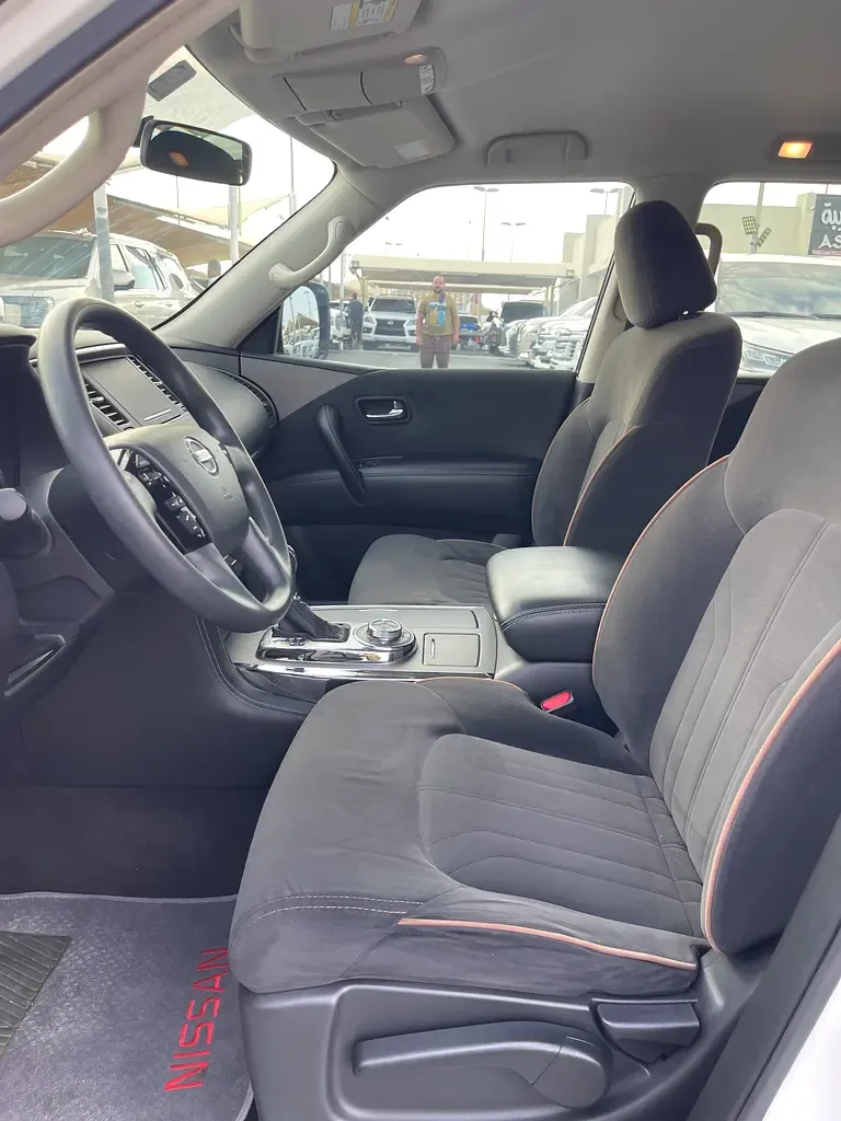 Nissan Patrol 5.6 (405 hp) Automatic transmission - 10