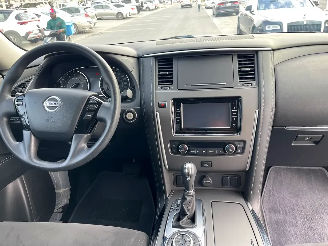 Nissan Patrol 5.6 (405 hp) Automatic transmission - 18