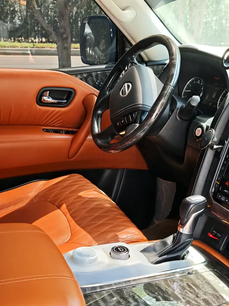 Nissan Patrol 5.6 (405 hp) Automatic transmission - 4