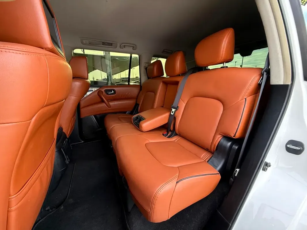 Nissan Patrol 5.6 (405 hp) Automatic transmission - 14