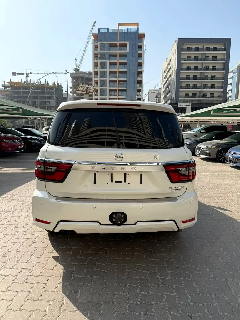 Nissan Patrol 5.6 (405 hp) Automatic transmission
