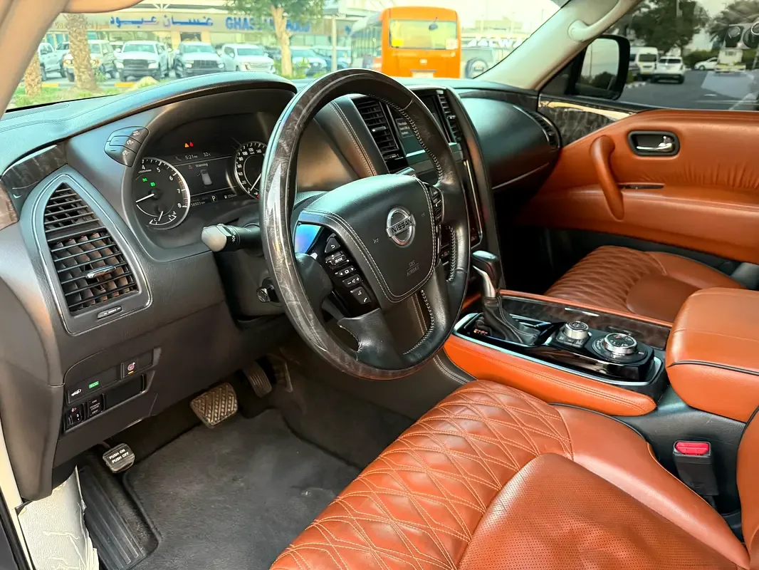 Nissan Patrol 5.6 (405 hp) Automatic transmission - 17