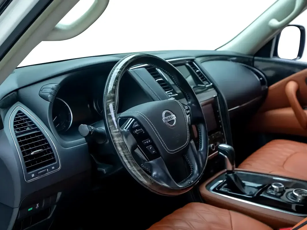 Nissan Patrol 5.6 (405 hp) Automatic transmission - 8