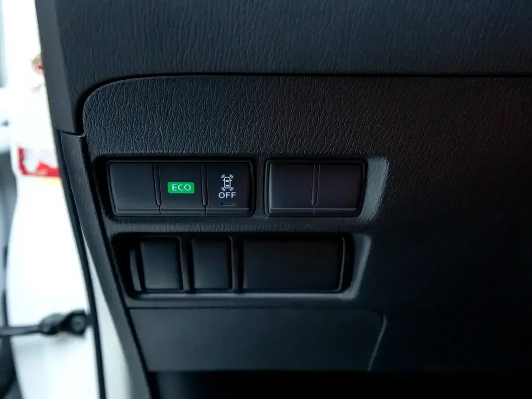 Nissan Patrol 5.6 (405 hp) Automatic transmission - 15