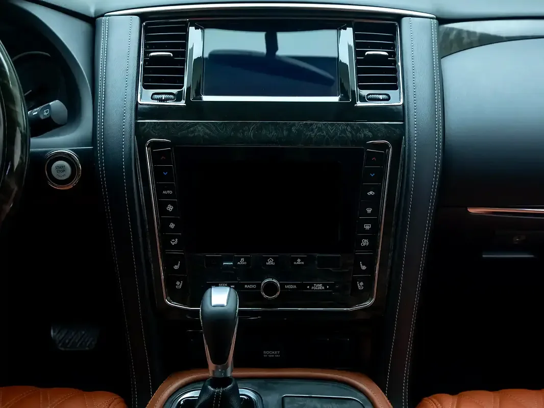 Nissan Patrol 5.6 (405 hp) Automatic transmission - 16