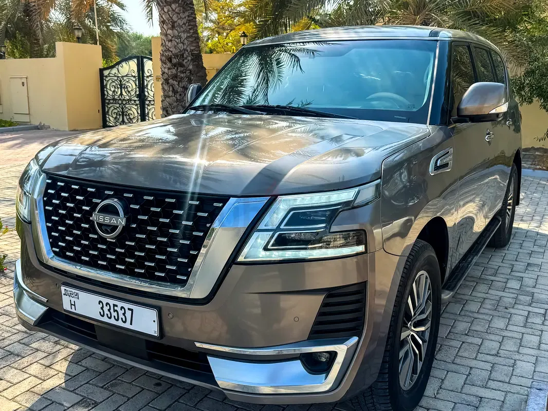 Nissan Patrol 5.6 AT (317 hp)