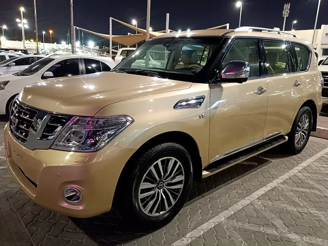 Nissan Patrol 5.6 AT (317 hp)