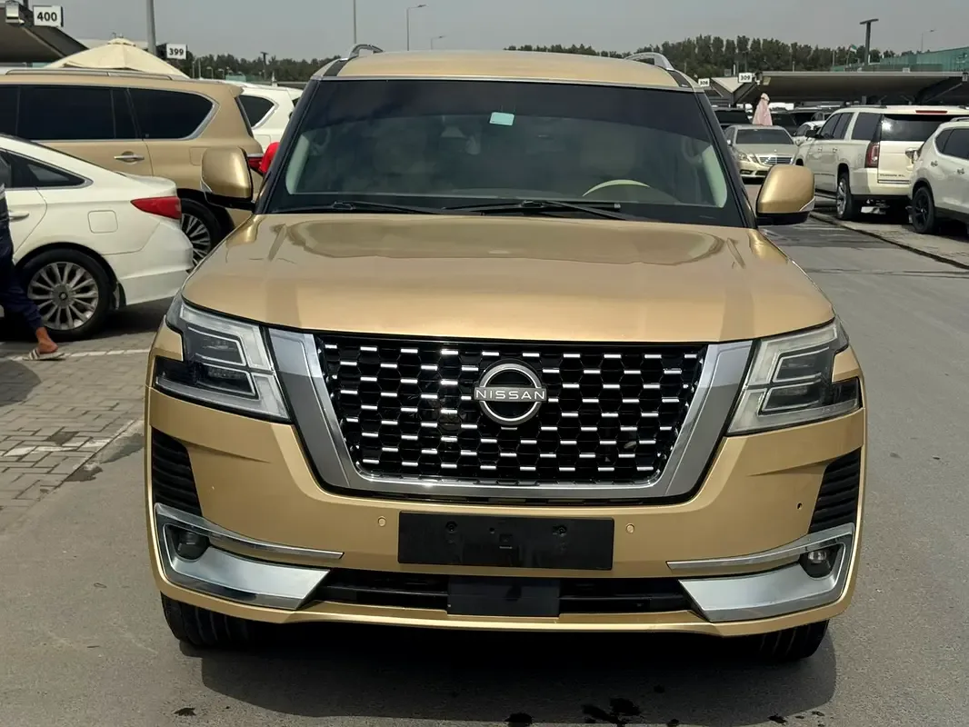 Nissan Patrol 5.6 AT (317 hp)