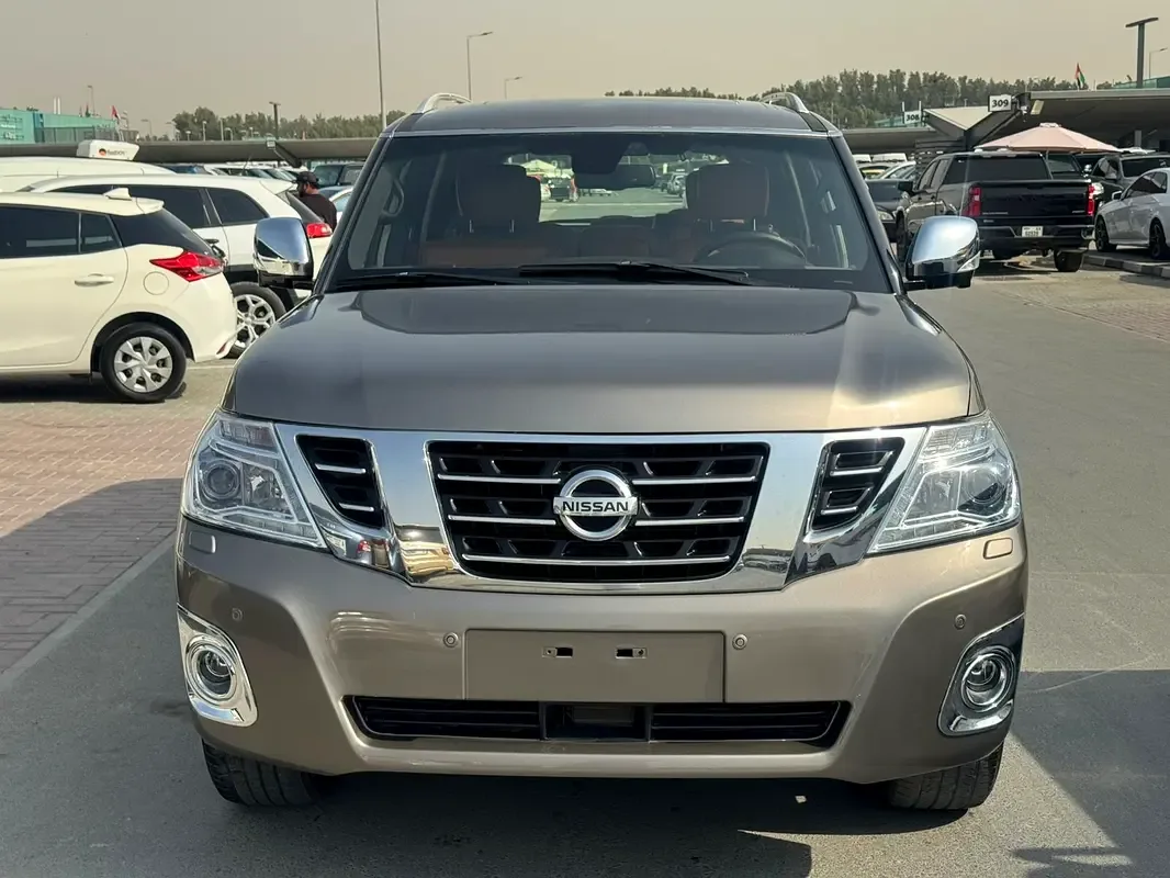 Nissan Patrol 5.6 AT (317 hp)