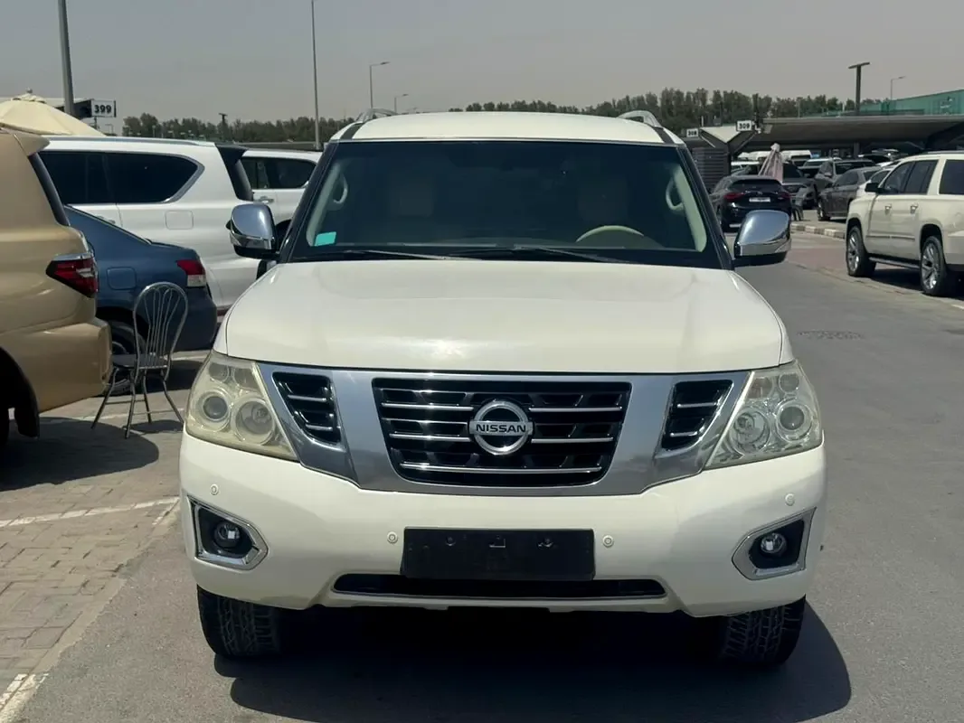 Nissan Patrol 5.6 AT (317 hp)