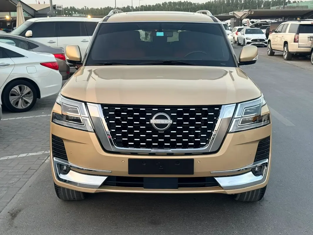 Nissan Patrol 5.6 AT (317 hp)
