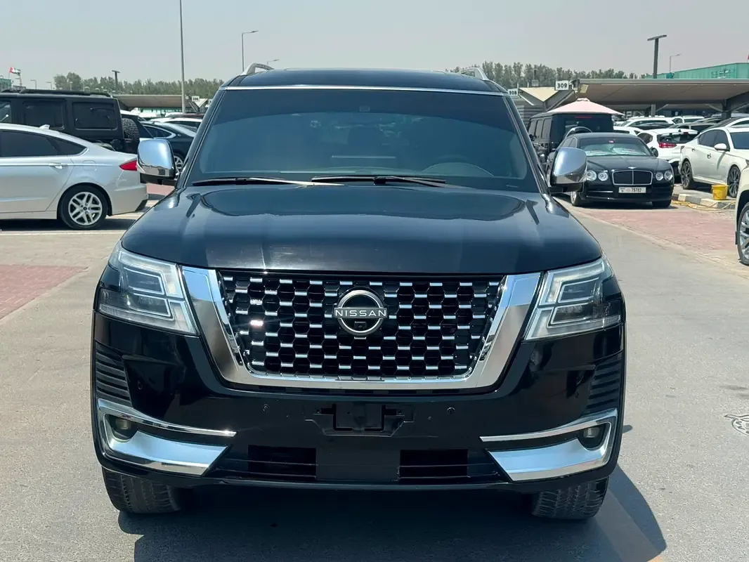 Nissan Patrol 5.6 AT (317 hp)