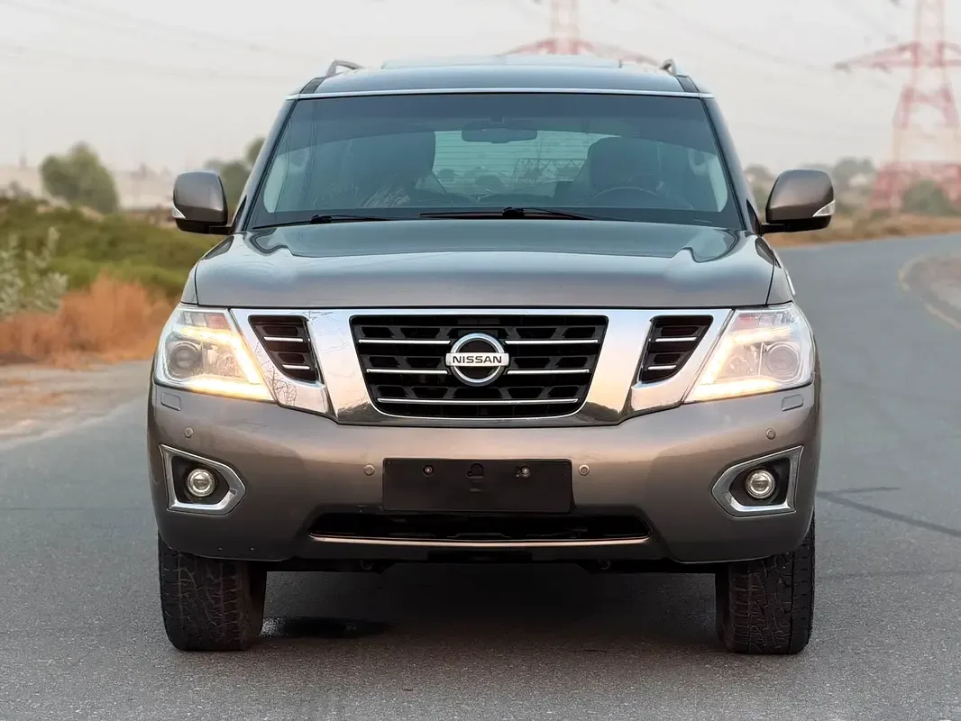 Nissan Patrol 5.6 AT (317 hp)