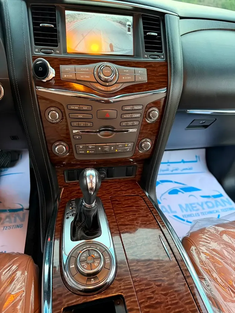 Nissan Patrol 5.6 AT (317 حصان) - 5