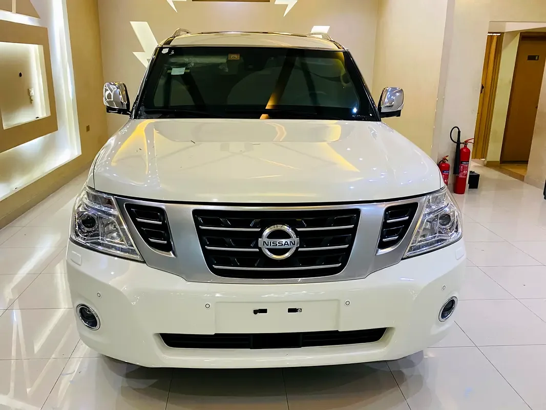 Nissan Patrol 5.6 AT (317 حصان)