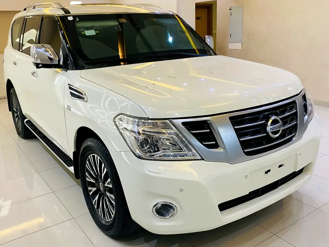 Nissan Patrol 5.6 AT (317 حصان) - 5