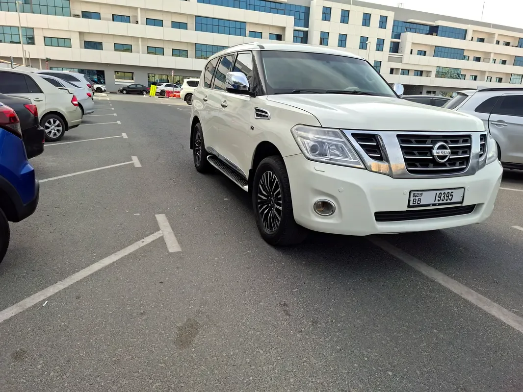Nissan Patrol 5.6 AT (317 hp) - 2