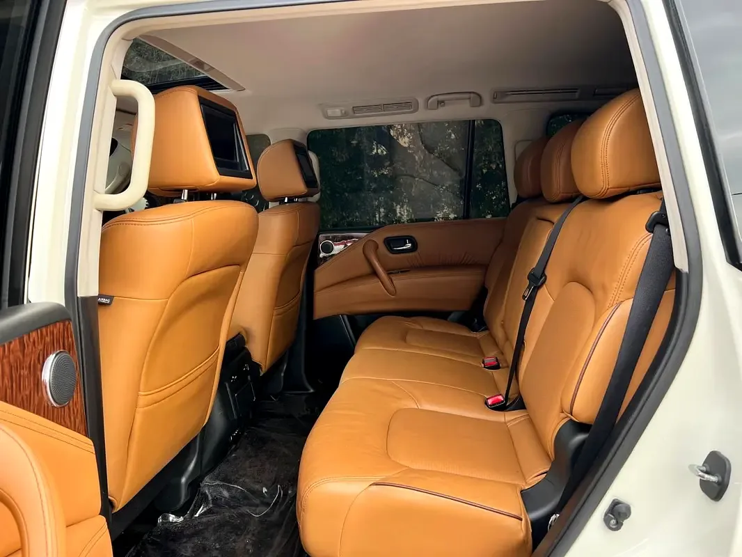 Nissan Patrol 5.6 AT (317 hp) - 6