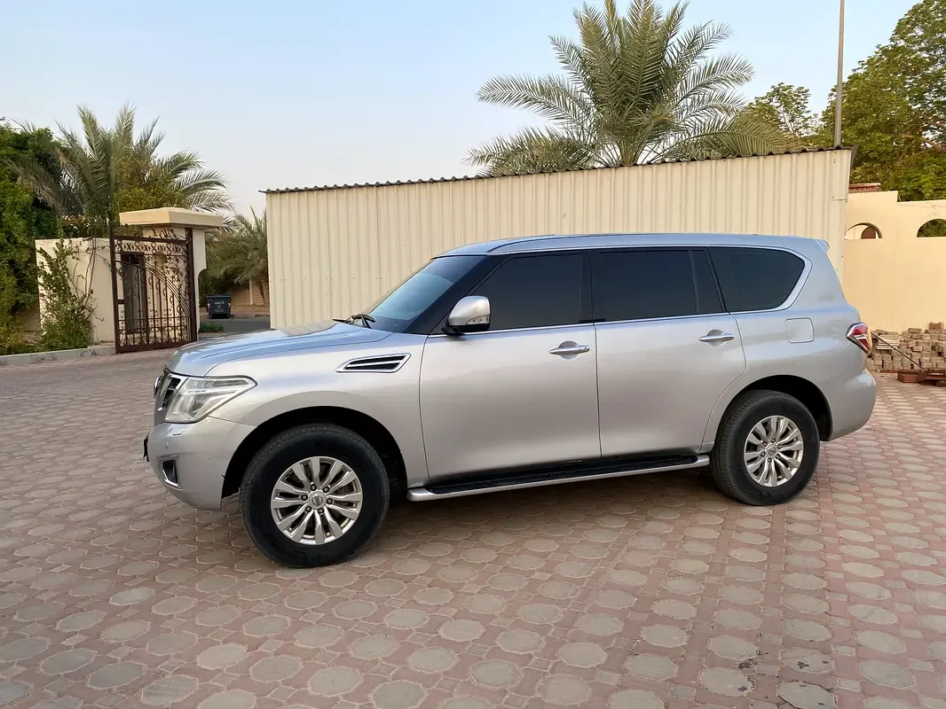 Nissan Patrol 5.6 AT (405 hp)