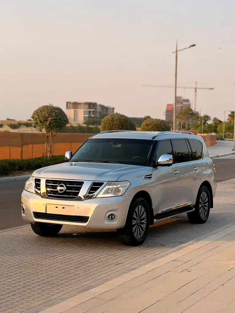 Nissan Patrol 5.6 AT (405 hp)
