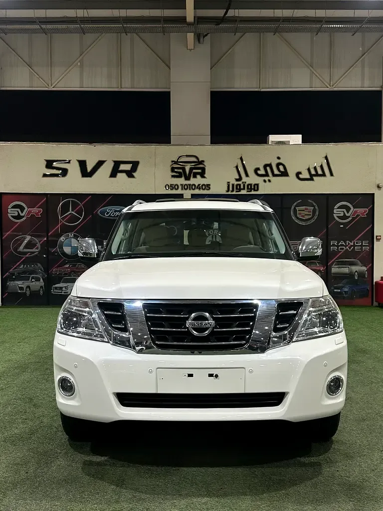 Nissan Patrol 5.6 AT (405 hp)