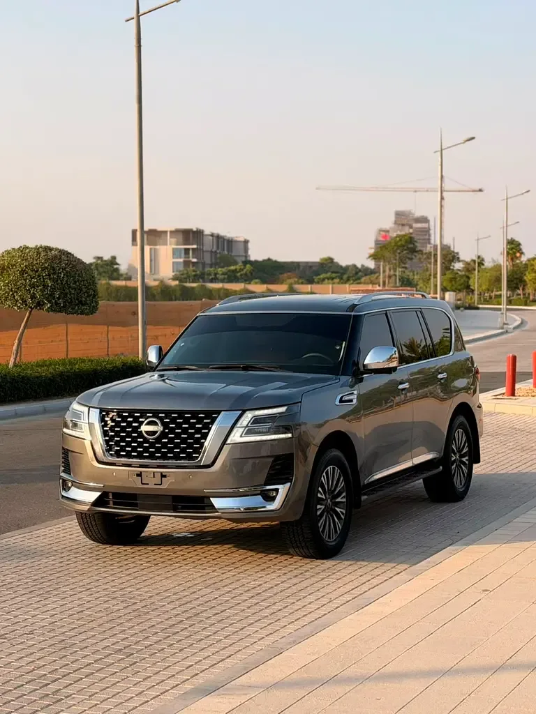 Nissan Patrol 5.6 AT (405 hp)