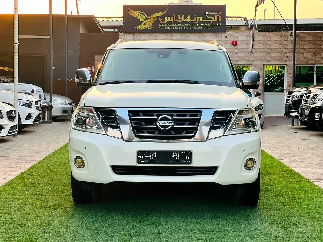 Nissan Patrol 5.6 AT (405 hp)